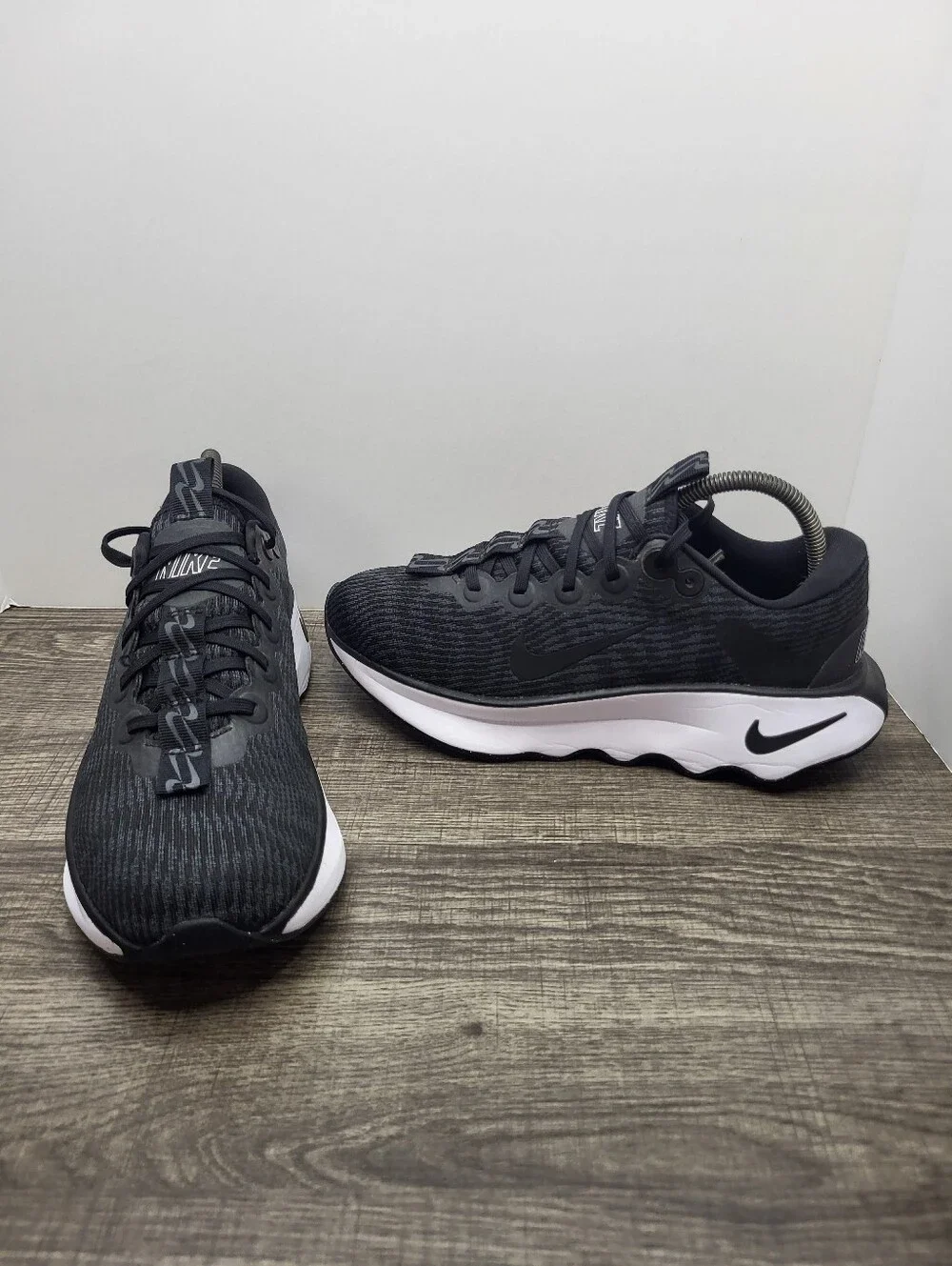 Nike Womens Motiva DV1238-001 Black Running Shoes Sneakers Size 9